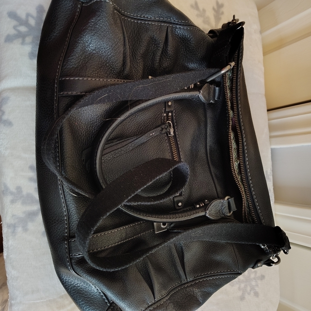 The Sak Black Leather Classic Shoulder And Crossbody Bag - Picture 9 of 12